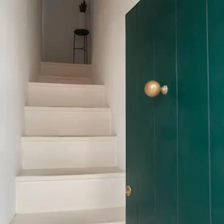 شقة Formica